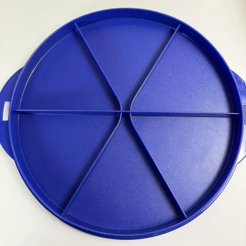 Tupperware Blue Round Cake Carrier Container Snap Lid Handle Striped Plastic